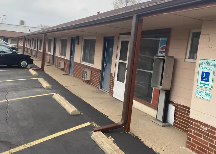 Motel Courtesy *